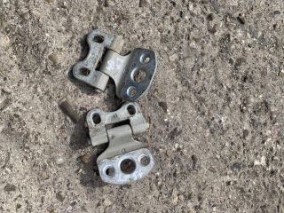 bontott MERCEDES-BENZ E-CLASS Bal első Zsanér