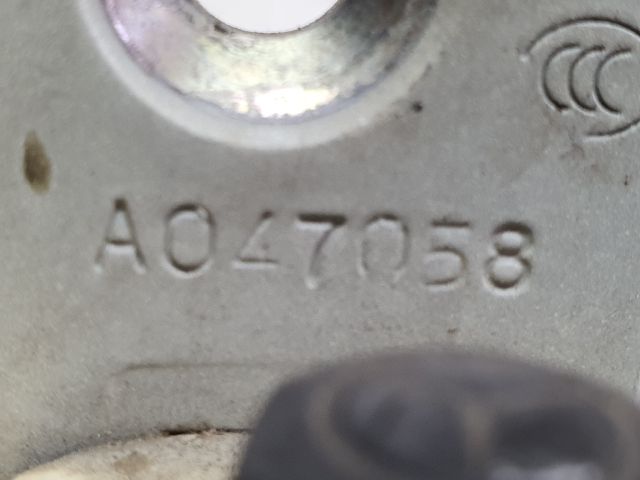 bontott MERCEDES-BENZ E-CLASS Bal első Zsanér