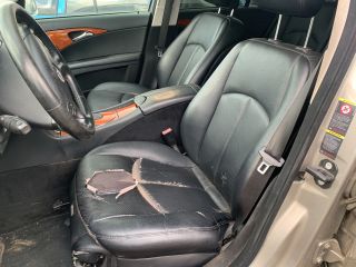 bontott MERCEDES-BENZ E-CLASS Bal első Zsanér