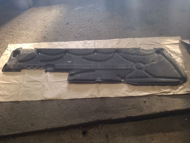 bontott MERCEDES-BENZ E-CLASS Bal Fenéklemez