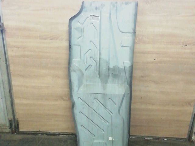 bontott MERCEDES-BENZ E-CLASS Bal Fenéklemez