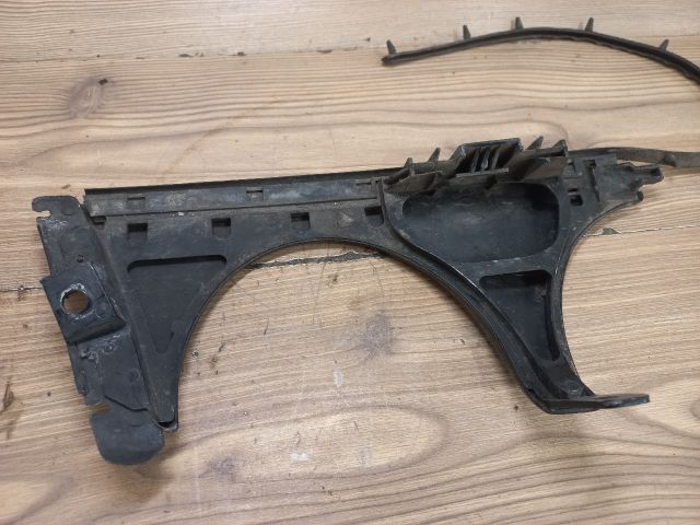 bontott MERCEDES-BENZ E-CLASS Bal Fényszóró Bajusz Díszléc