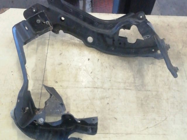 bontott MERCEDES-BENZ E-CLASS Bal Fényszóró Lámpakeret