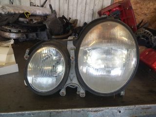 bontott MERCEDES-BENZ E-CLASS Bal Fényszóró