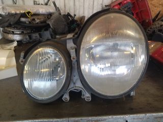 bontott MERCEDES-BENZ E-CLASS Bal Fényszóró