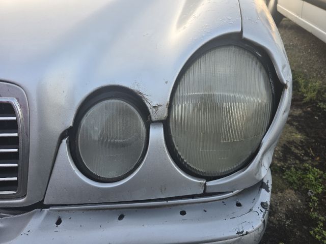 bontott MERCEDES-BENZ E-CLASS Bal Fényszóró