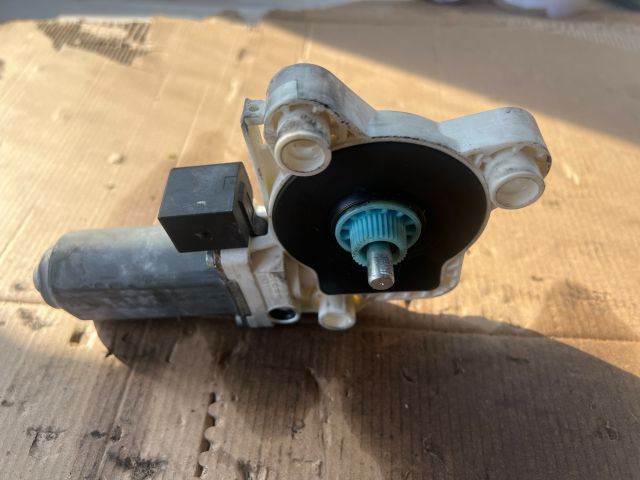 bontott MERCEDES-BENZ E-CLASS Bal hátsó Ablakemelő Motor