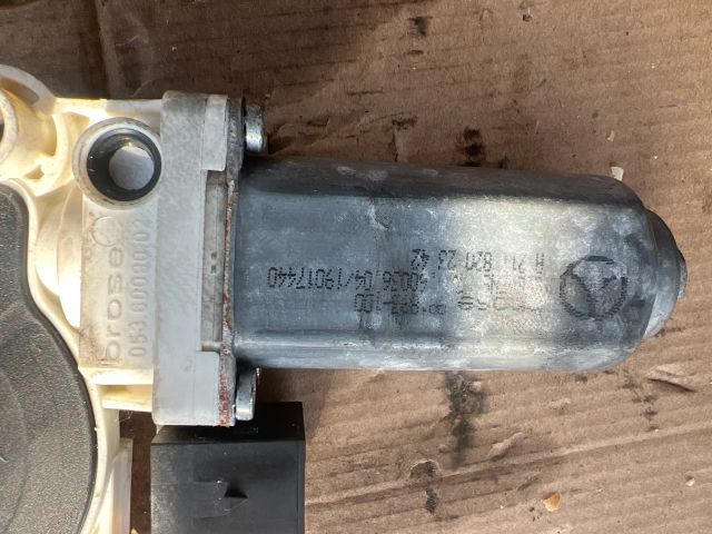 bontott MERCEDES-BENZ E-CLASS Bal hátsó Ablakemelő Motor