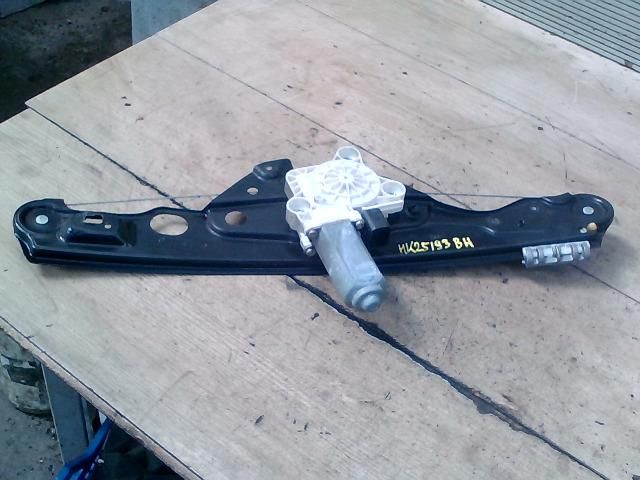 bontott MERCEDES-BENZ E-CLASS Bal hátsó Ablakemelő Szerkezet (Elektromos)