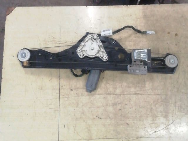 bontott MERCEDES-BENZ E-CLASS Bal hátsó Ablakemelő Szerkezet (Elektromos)