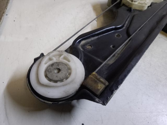 bontott MERCEDES-BENZ E-CLASS Bal hátsó Ablakemelő Szerkezet (Elektromos)