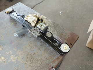 bontott MERCEDES-BENZ E-CLASS Bal hátsó Ablakemelő Szerkezet (Elektromos)