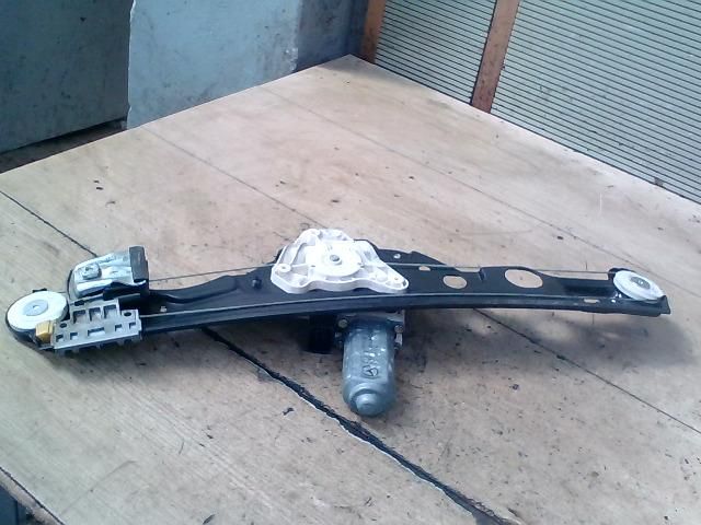 bontott MERCEDES-BENZ E-CLASS Bal hátsó Ablakemelő Szerkezet (Elektromos)