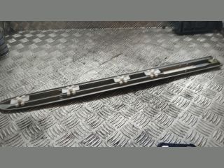 bontott MERCEDES-BENZ E-CLASS Bal hátsó Ajtó Díszléc