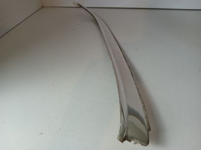 bontott MERCEDES-BENZ E-CLASS Bal hátsó Ajtó Díszléc