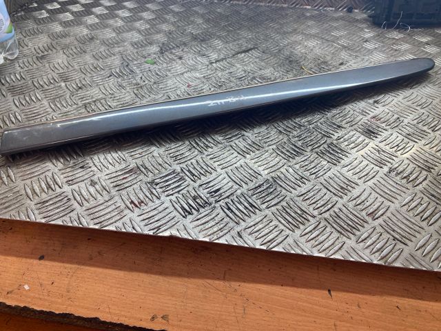 bontott MERCEDES-BENZ E-CLASS Bal hátsó Ajtó Díszléc