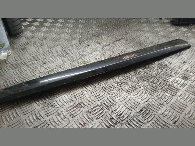 bontott MERCEDES-BENZ E-CLASS Bal hátsó Ajtó Díszléc