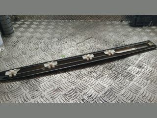 bontott MERCEDES-BENZ E-CLASS Bal hátsó Ajtó Díszléc