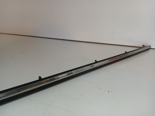 bontott MERCEDES-BENZ E-CLASS Bal hátsó Ajtó Díszléc