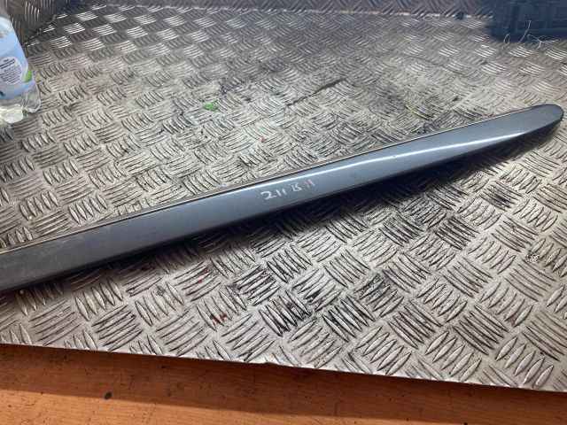 bontott MERCEDES-BENZ E-CLASS Bal hátsó Ajtó Díszléc