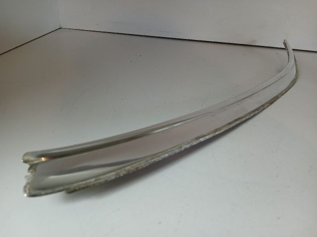 bontott MERCEDES-BENZ E-CLASS Bal hátsó Ajtó Díszléc