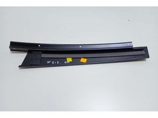 bontott MERCEDES-BENZ E-CLASS Bal hátsó Ajtó Díszléc