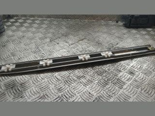 bontott MERCEDES-BENZ E-CLASS Bal hátsó Ajtó Díszléc