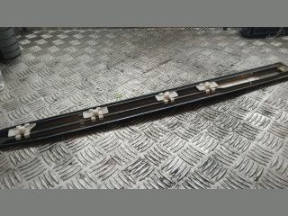 bontott MERCEDES-BENZ E-CLASS Bal hátsó Ajtó Díszléc