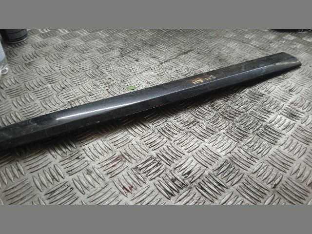 bontott MERCEDES-BENZ E-CLASS Bal hátsó Ajtó Díszléc