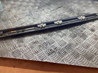 bontott MERCEDES-BENZ E-CLASS Bal hátsó Ajtó Díszléc