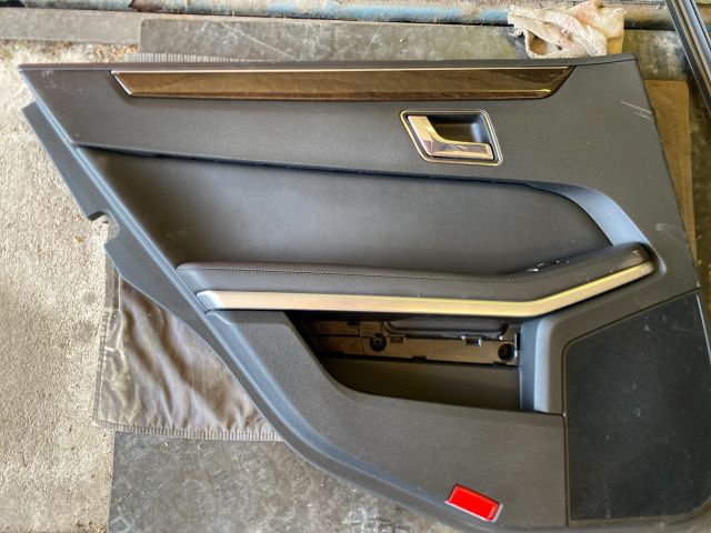 bontott MERCEDES-BENZ E-CLASS Bal hátsó Ajtó Kárpit