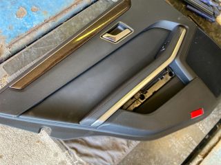 bontott MERCEDES-BENZ E-CLASS Bal hátsó Ajtó Kárpit