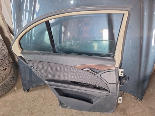 bontott MERCEDES-BENZ E-CLASS Bal hátsó Ajtó (Részeivel)