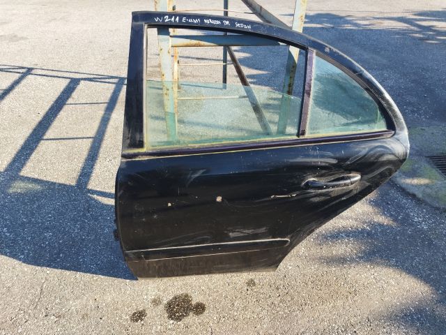 bontott MERCEDES-BENZ E-CLASS Bal hátsó Ajtó (Részeivel)