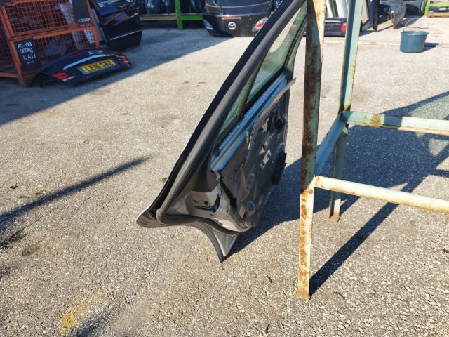 bontott MERCEDES-BENZ E-CLASS Bal hátsó Ajtó (Részeivel)