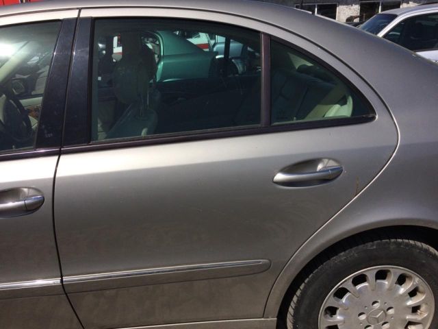 bontott MERCEDES-BENZ E-CLASS Bal hátsó Ajtó (Üres lemez)