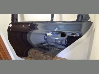 bontott MERCEDES-BENZ E-CLASS Bal hátsó Ajtó (Üres lemez)