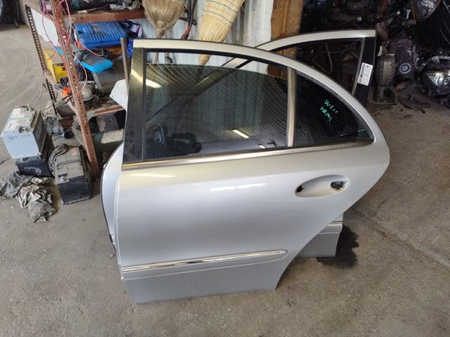 bontott MERCEDES-BENZ E-CLASS Bal hátsó Ajtó (Üres lemez)