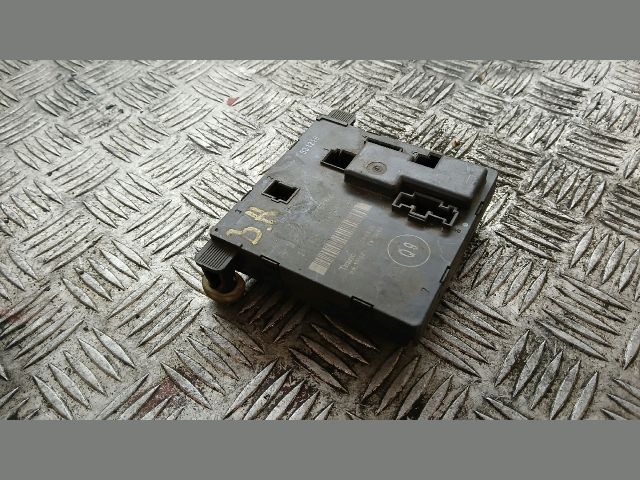 bontott MERCEDES-BENZ E-CLASS Bal hátsó Ajtó Vezérlőegység