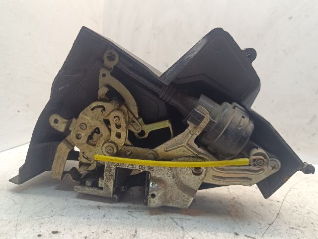 bontott MERCEDES-BENZ E-CLASS Bal hátsó Ajtózár