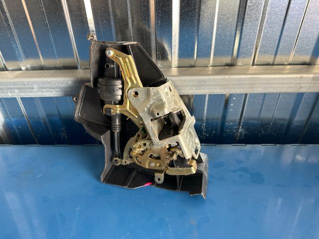 bontott MERCEDES-BENZ E-CLASS Bal hátsó Ajtózár