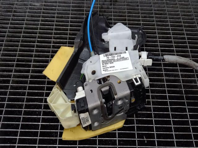 bontott MERCEDES-BENZ E-CLASS Bal hátsó Ajtózár