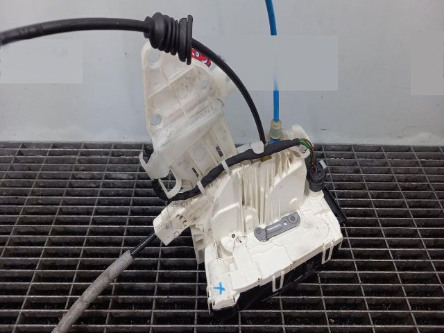 bontott MERCEDES-BENZ E-CLASS Bal hátsó Ajtózár