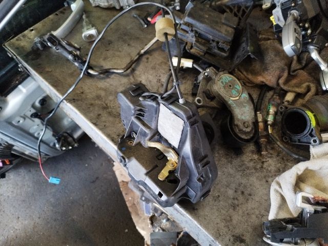 bontott MERCEDES-BENZ E-CLASS Bal hátsó Ajtózár