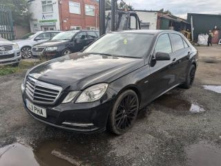 bontott MERCEDES-BENZ E-CLASS Bal hátsó Ajtózár