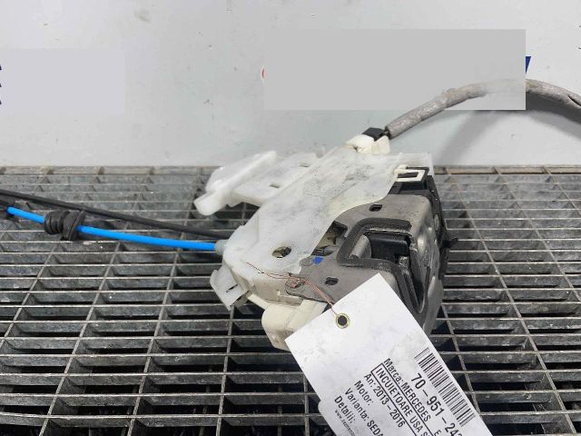 bontott MERCEDES-BENZ E-CLASS Bal hátsó Ajtózár