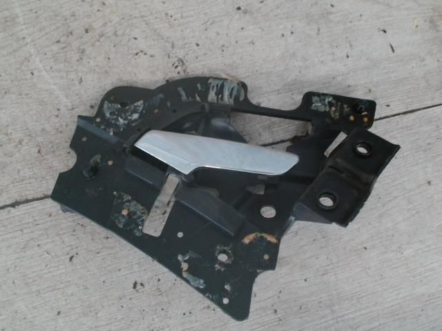 bontott MERCEDES-BENZ E-CLASS Bal hátsó Belső Kilincs