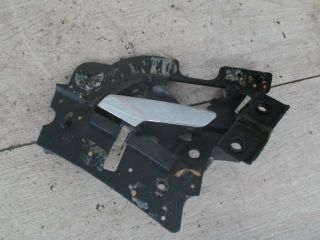 bontott MERCEDES-BENZ E-CLASS Bal hátsó Belső Kilincs