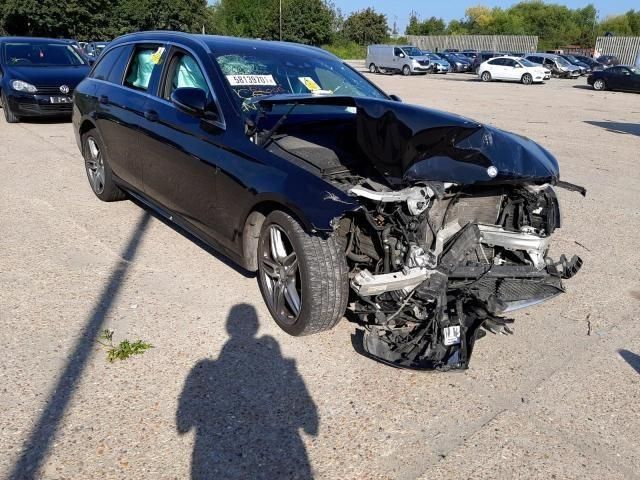 bontott MERCEDES-BENZ E-CLASS Bal hátsó Belső Küszöb Burkolat