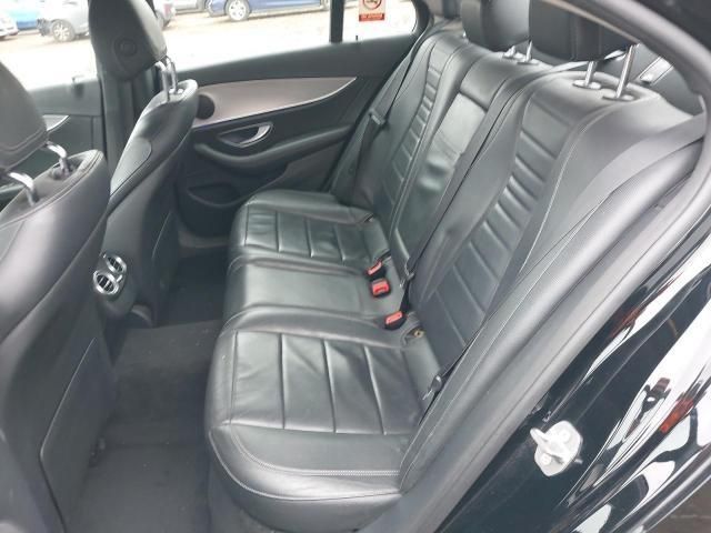 bontott MERCEDES-BENZ E-CLASS Bal hátsó Csomagtér Burkolat (Műanyag)